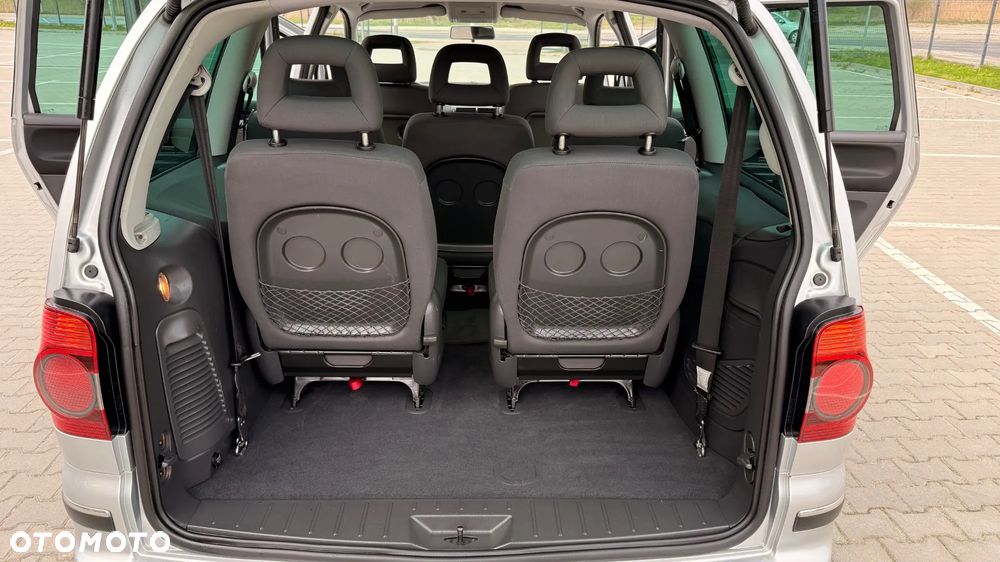 Volkswagen Sharan 2.0 TDI Highline - 15