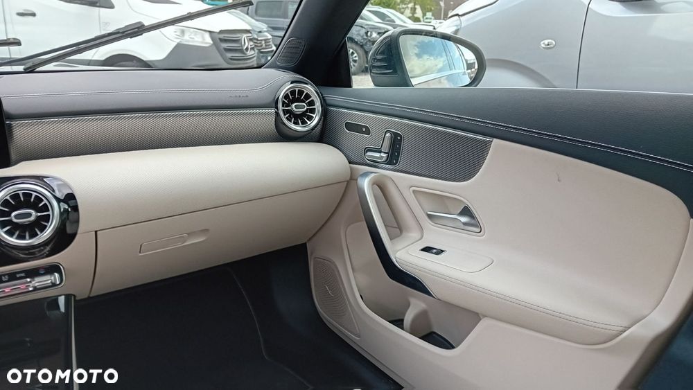 Mercedes-Benz CLA 200 d 4Matic 8G-DCT - 19