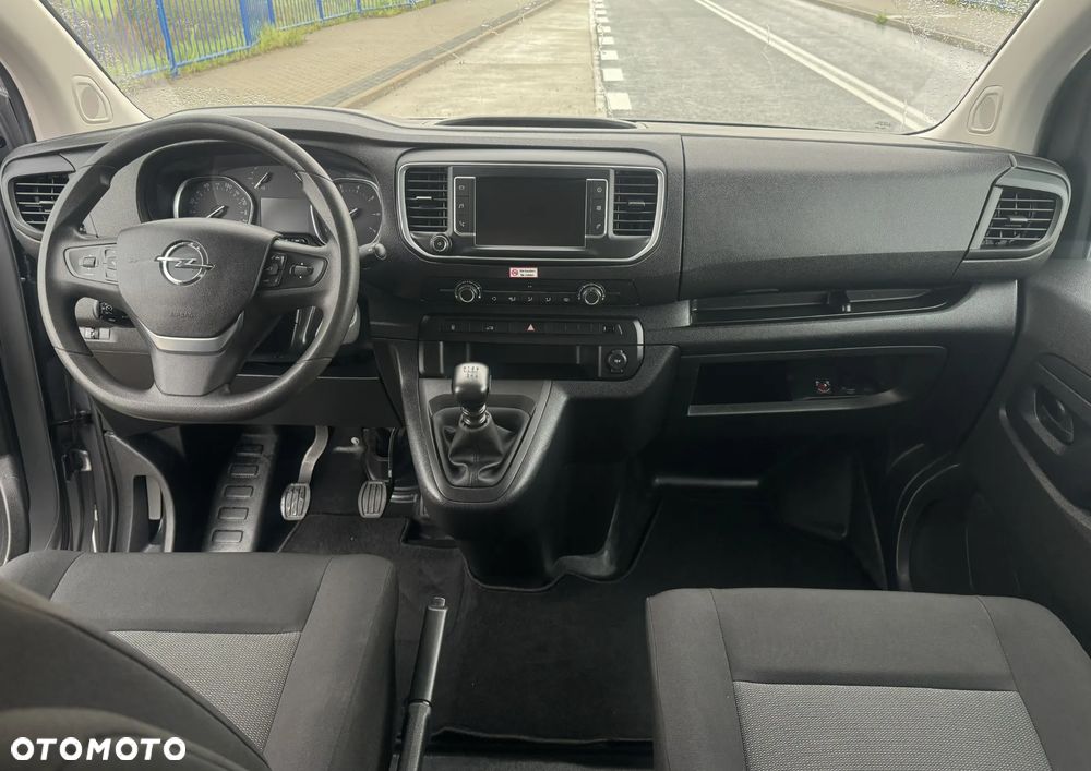 Opel Vivaro - 11