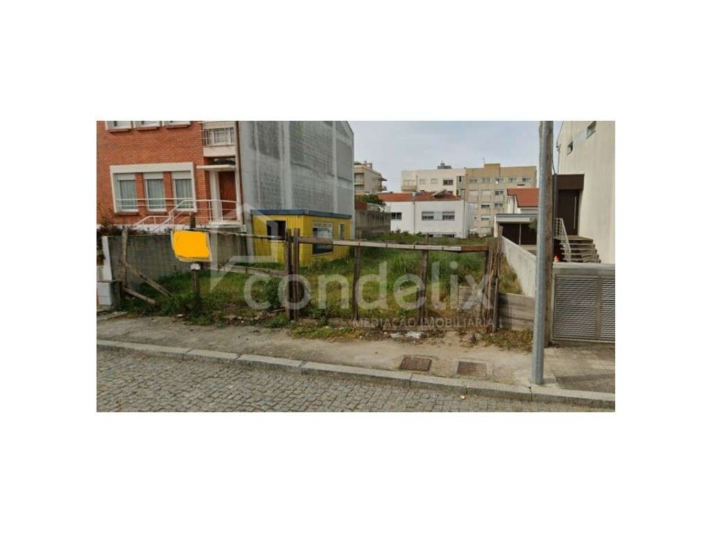 Lote de terreno a 4 min do H.S. João - Grande imagem: 3/3