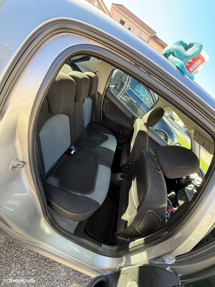 Peugeot 206 1.1 Color Line - 10