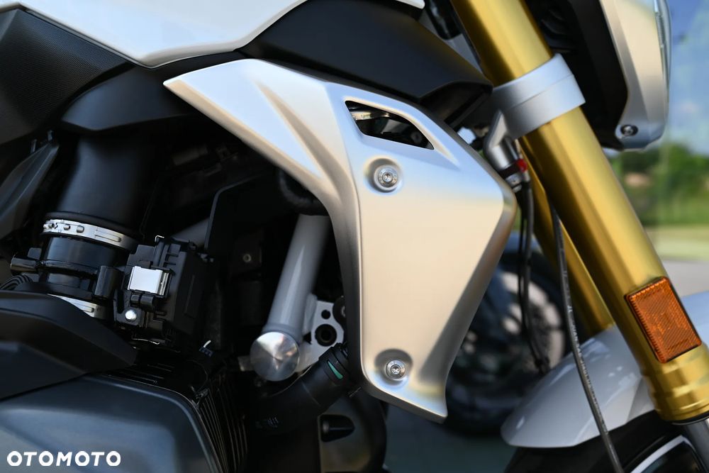 BMW R - 33
