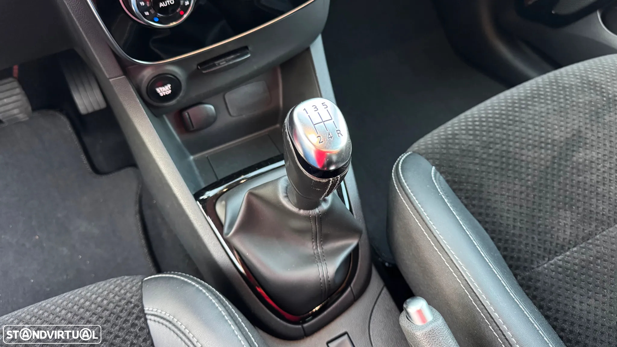 Renault Clio (Energy) TCe 90 Start & Stop INTENS - 25