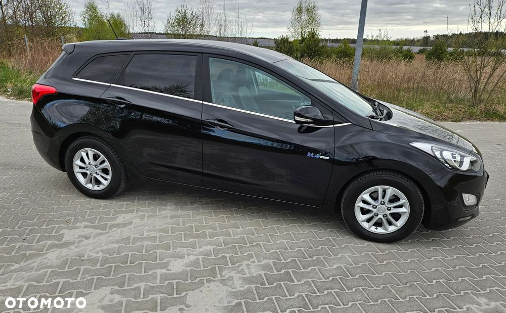 Hyundai i30 1.6 CRDi BlueDrive Premium - 24