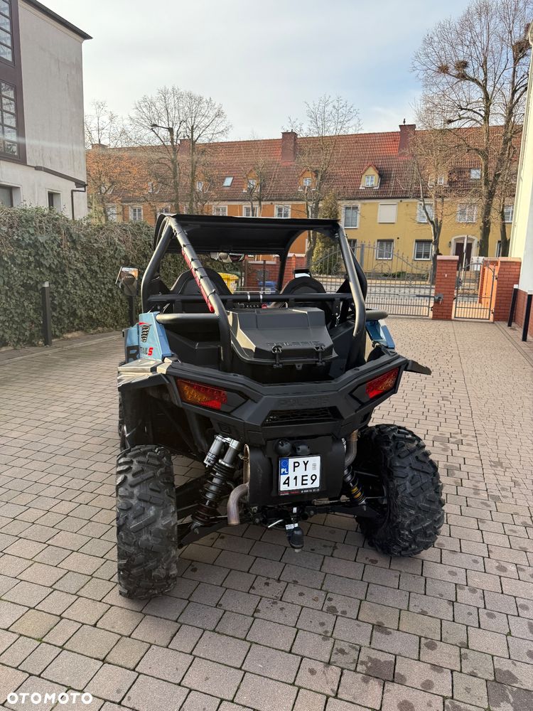 Polaris RZR - 8