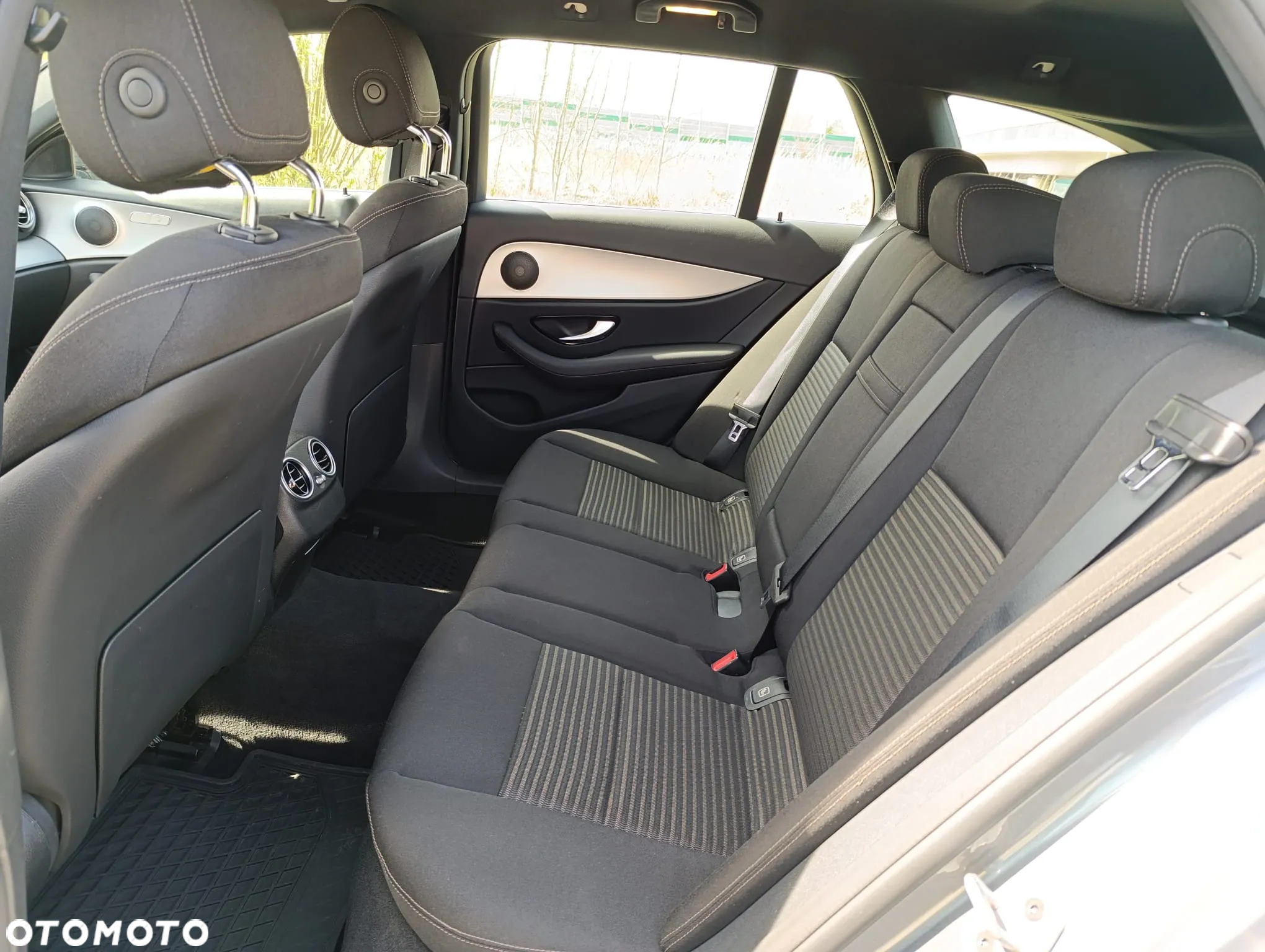 Mercedes-Benz Klasa E 220 d T 9G-TRONIC Avantgarde - 13