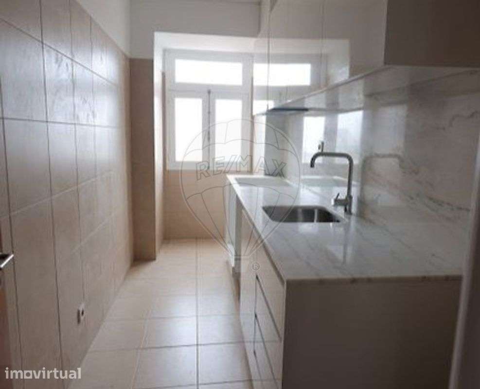 Apartamento T0 para arrendamento - Grande imagem: 2/15