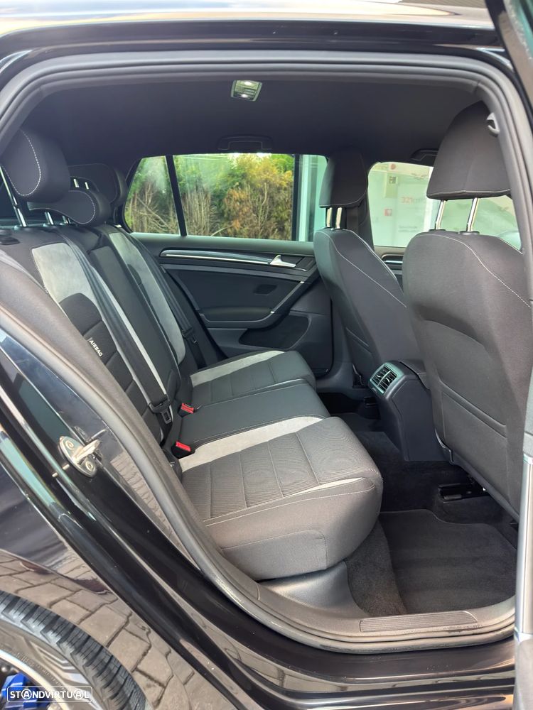 VW Golf R 4Motion BlueMotion DSG - 11