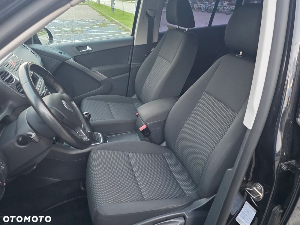 Volkswagen Tiguan - 11