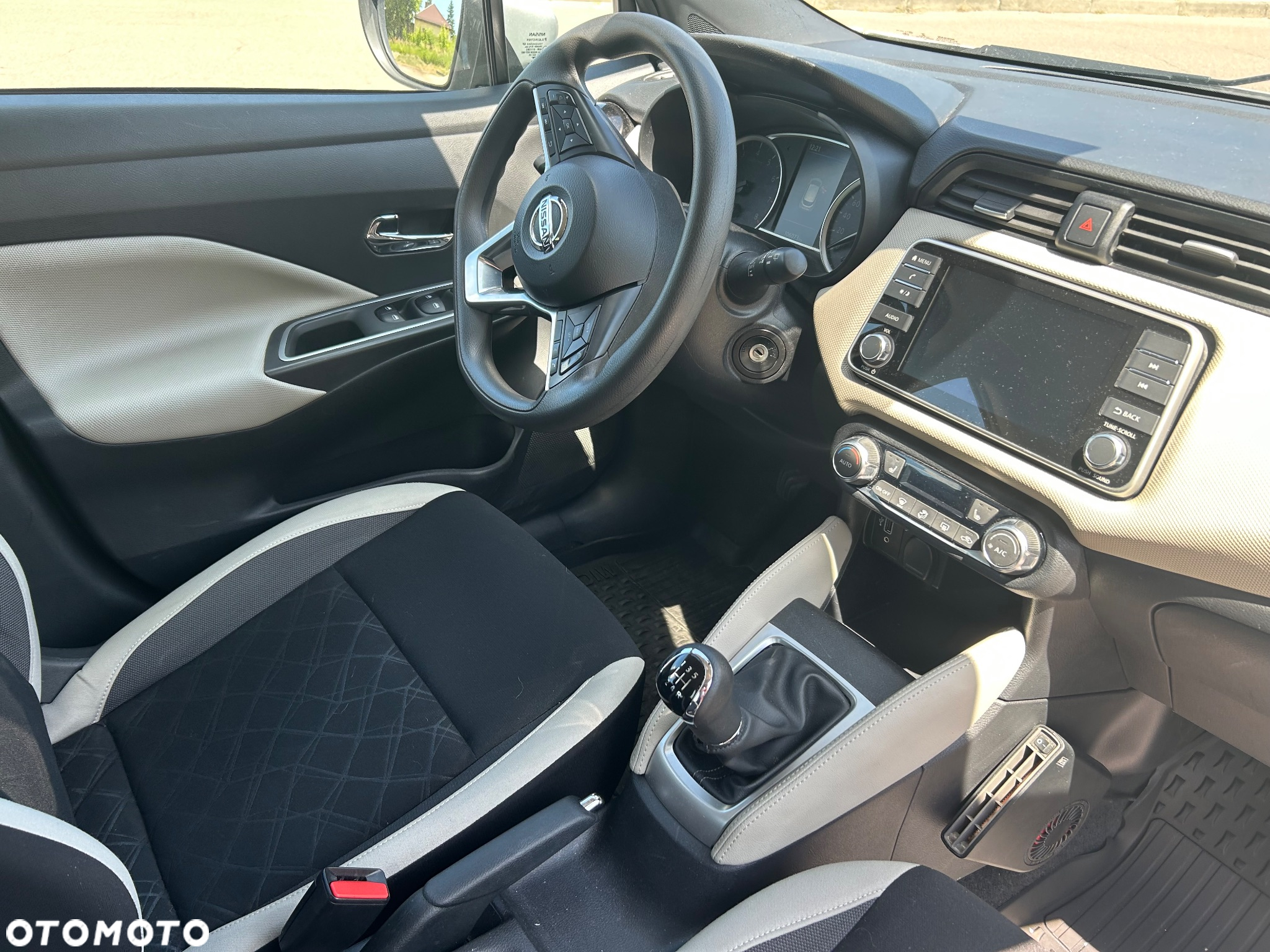 Nissan Micra 1.0 IG-T Tekna - 16