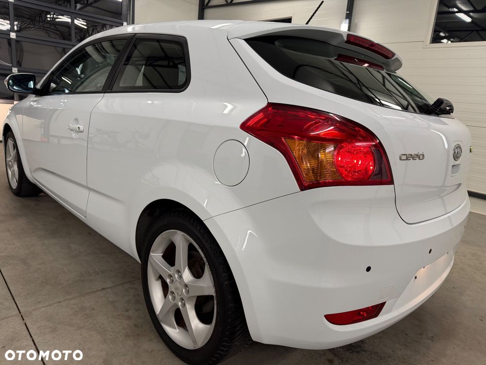 Kia Ceed 1.6 Crdi Comfort + - 22