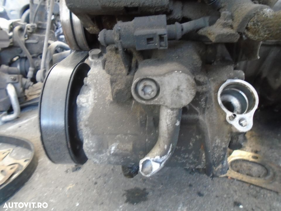 Motor Volkswagen Polo 1.2 Benzina 12V AZQ din 2004 - 8