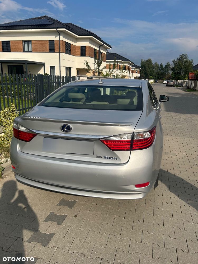 Lexus ES - 8