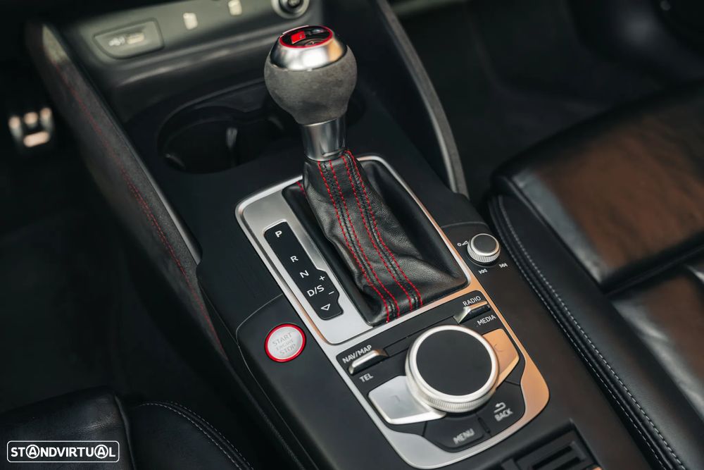 Audi RS3 Sportback 2.5 TFSI quattro S tronic - 39