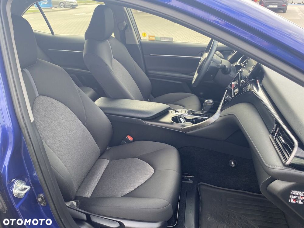 Toyota Camry 2.5 Hybrid Comfort CVT - 20
