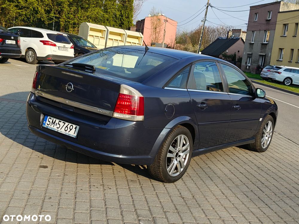 Opel Vectra 1.9 CDTI DPF Cosmo - 19
