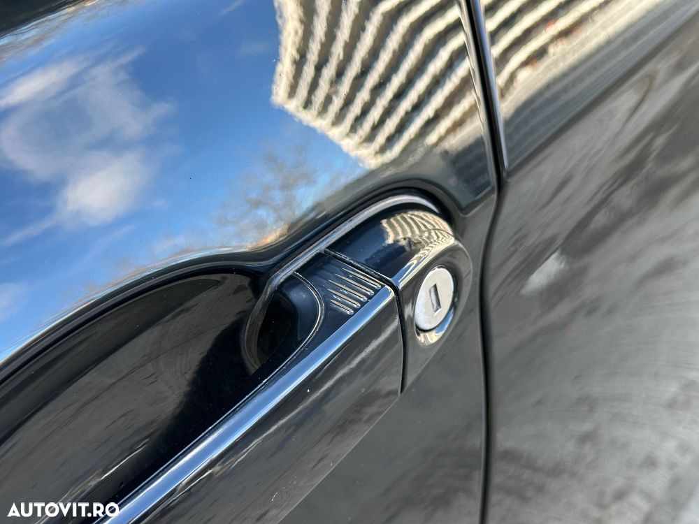 BMW Seria 3 320d Aut. Luxury Line - 23