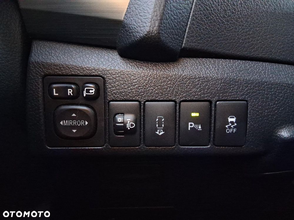 Toyota Auris - 22