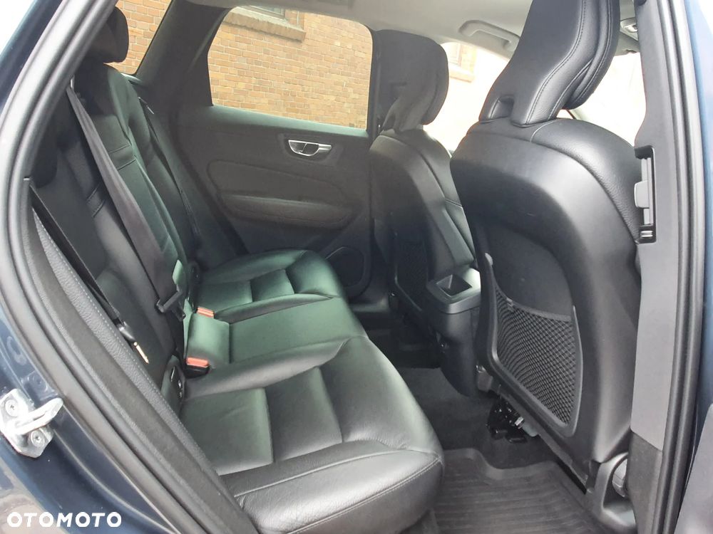 Volvo XC 60 B4 B Geartronic Momentum Pro - 13