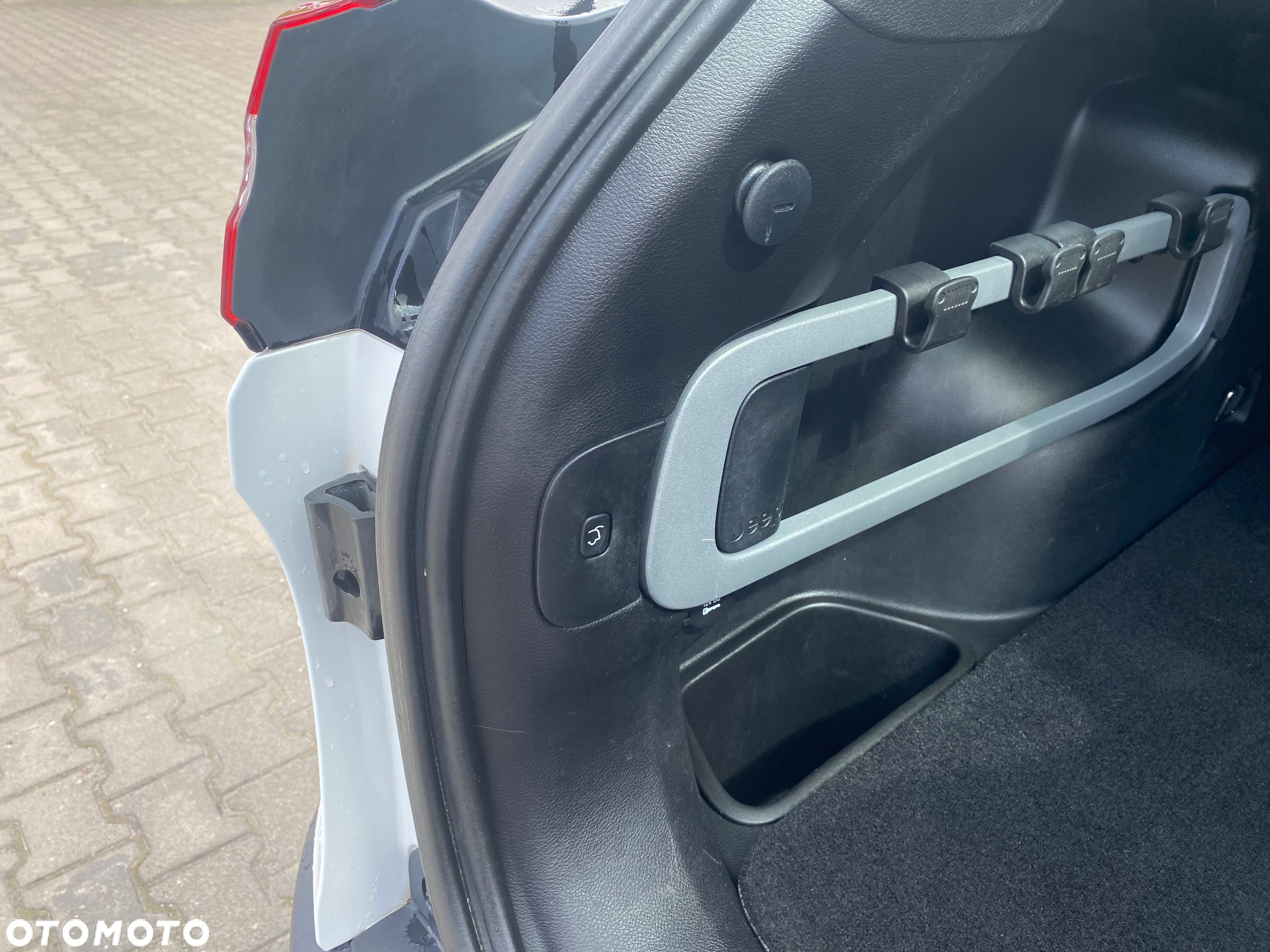 Jeep Cherokee 2.0 MJD Active Drive I Longitude - 10