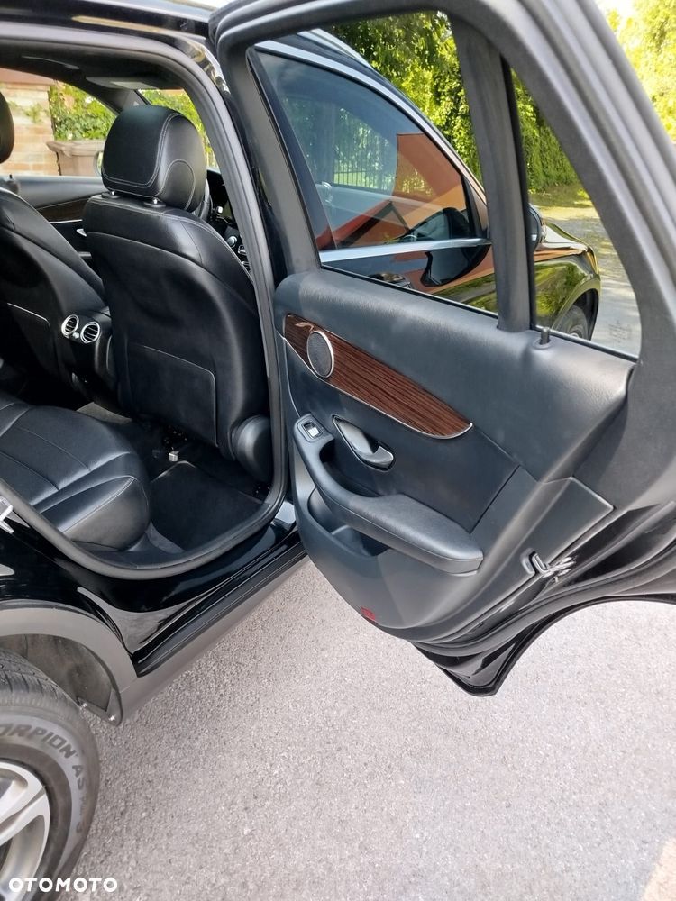 Mercedes-Benz GLC - 24