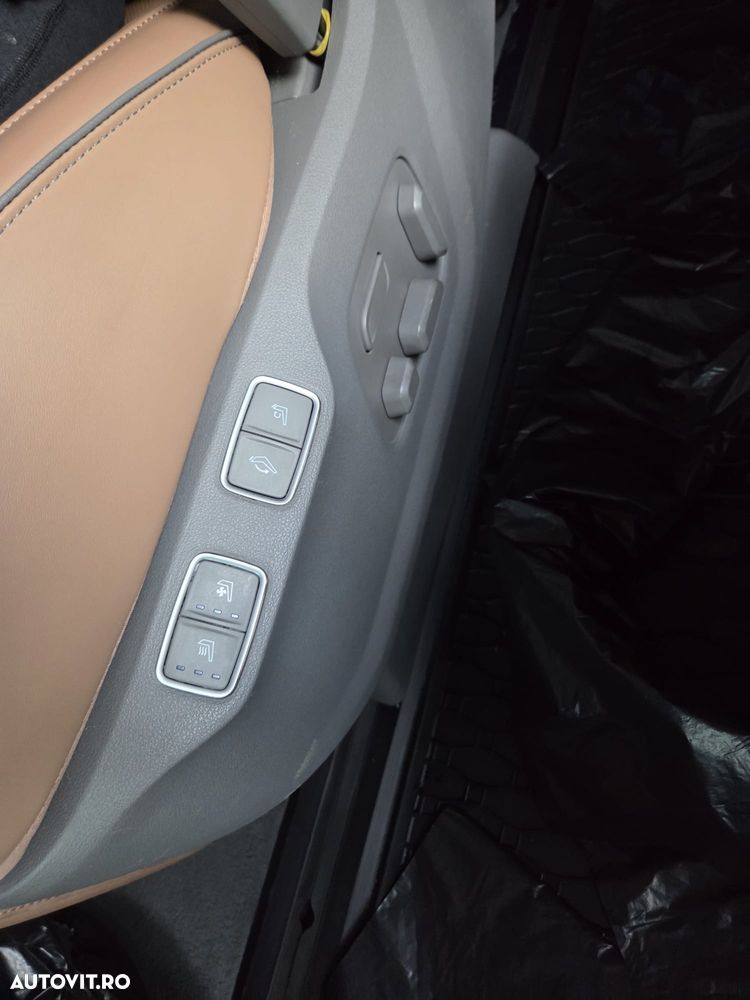 Hyundai Staria 2.2 CRDi Allrad Signature - 4