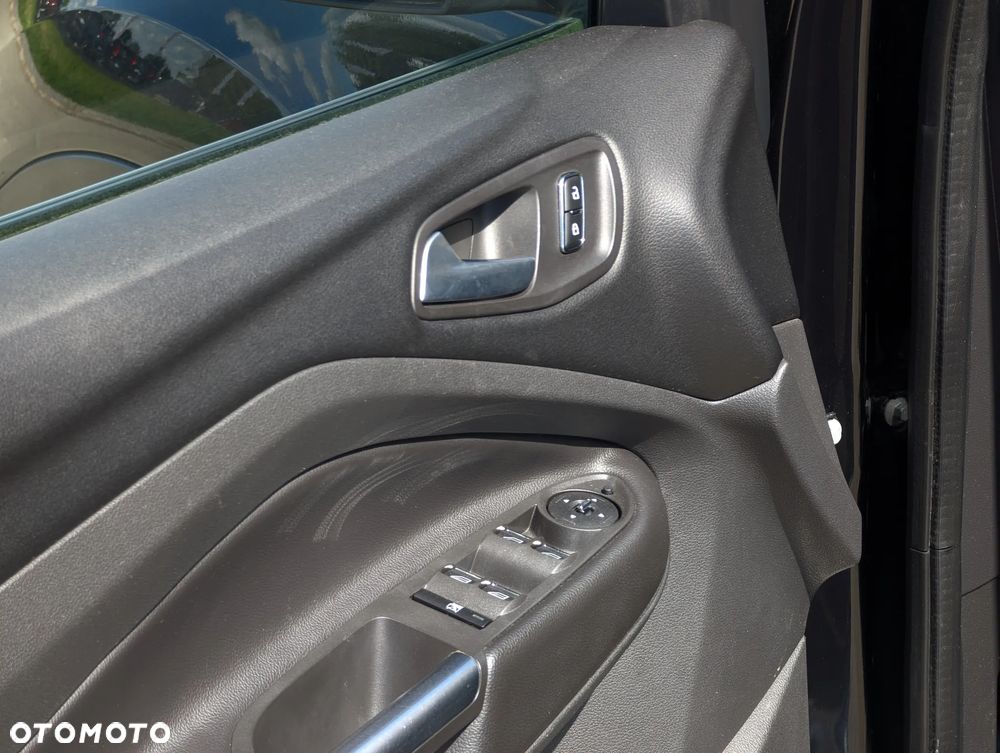 Ford Kuga 2.0 TDCi 4x4 Titanium - 20