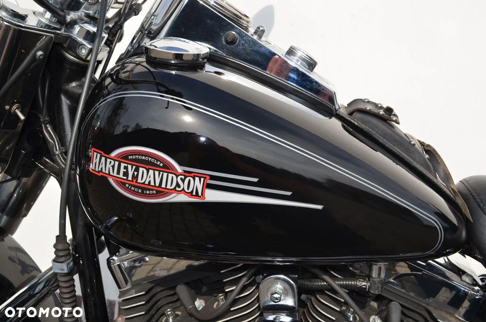 Harley-Davidson Softail Heritage Classic - 34