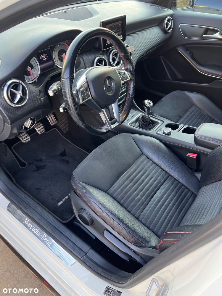 Mercedes-Benz Klasa A 180 AMG Line - 19