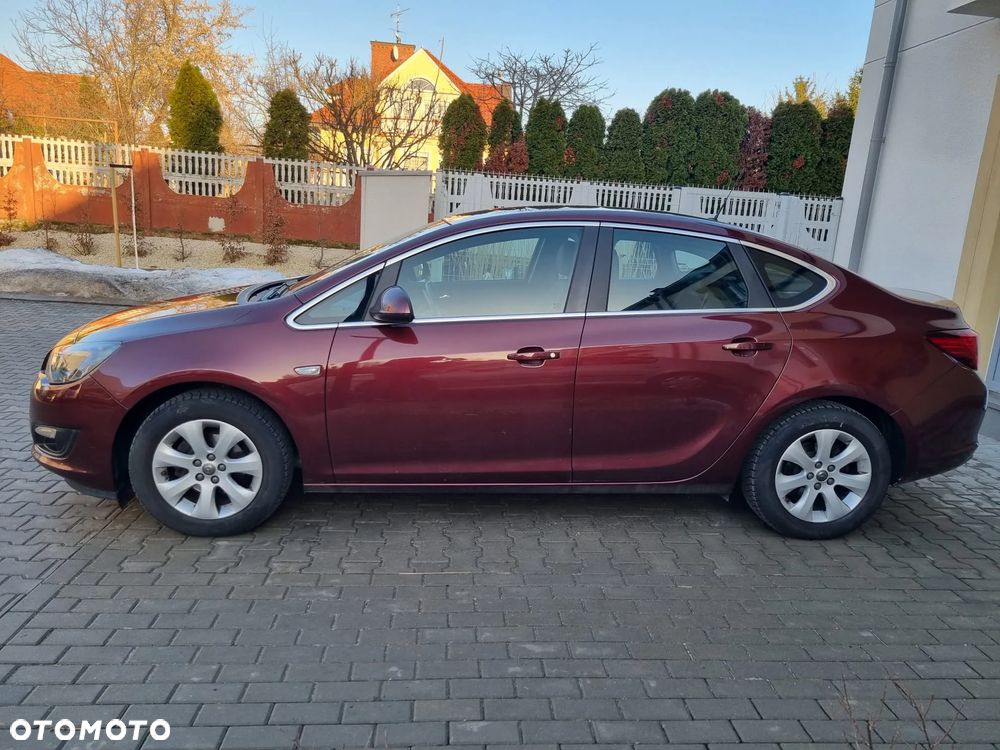 Opel Astra 1.4 T EU6 - 3