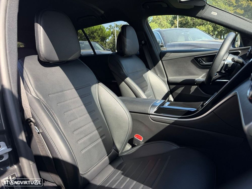 Mercedes-Benz C 300 e AMG Line - 19