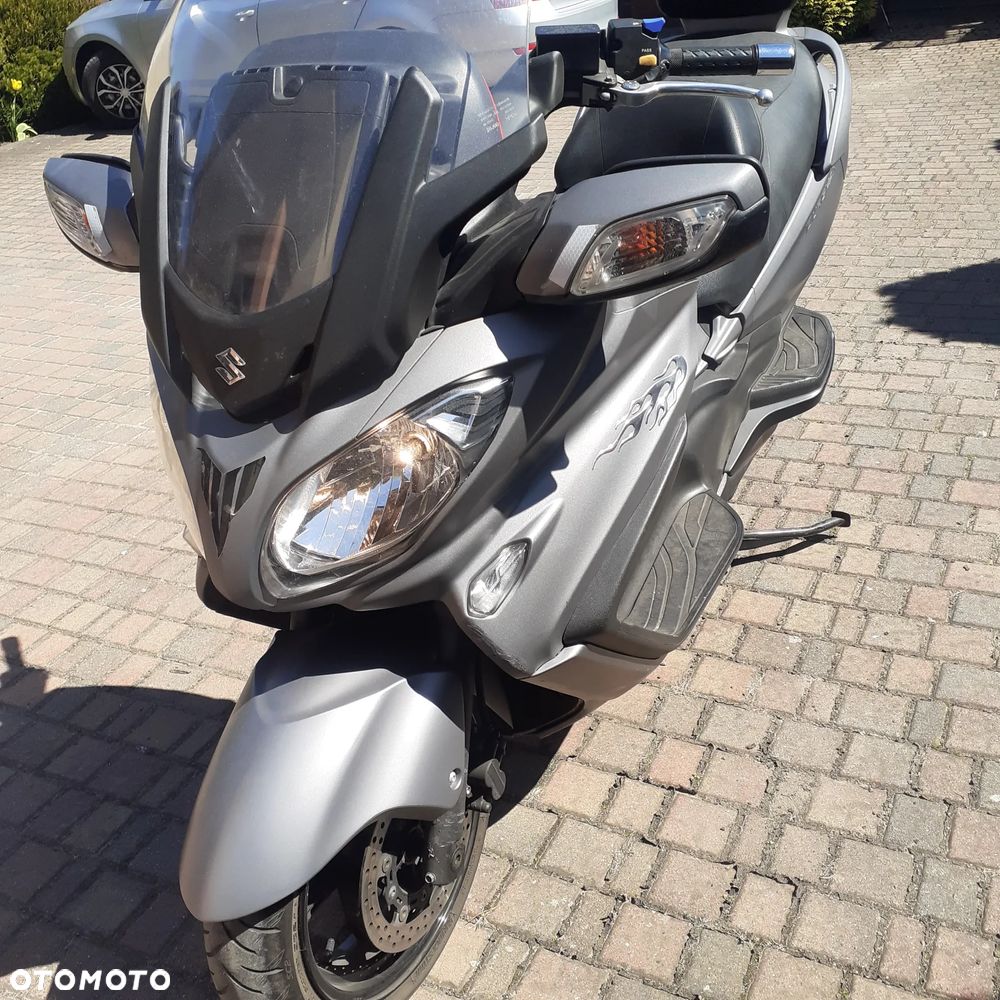 Suzuki Burgman - 7