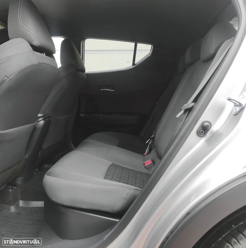 Toyota C-HR 1.8 Hybrid Square Collection - 24