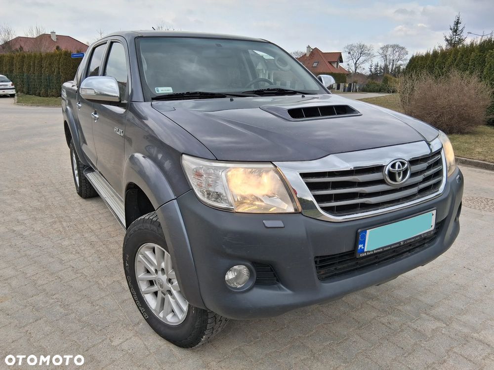 Toyota Hilux 3.0 D-4D SR5 - 25
