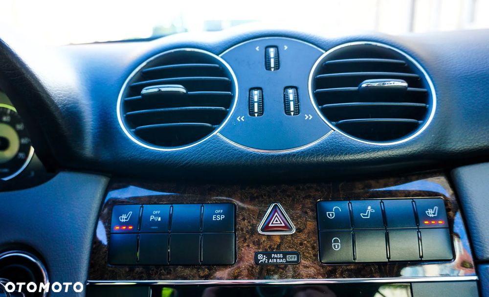 Mercedes-Benz CLK - 26