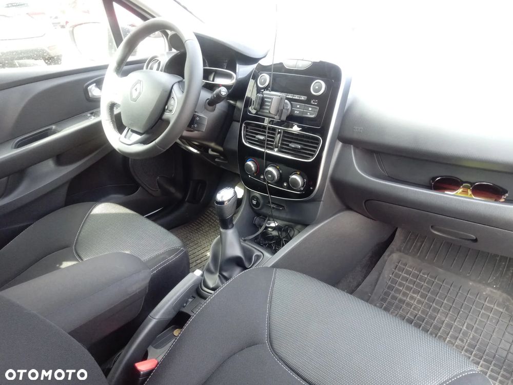 Renault Clio - 8