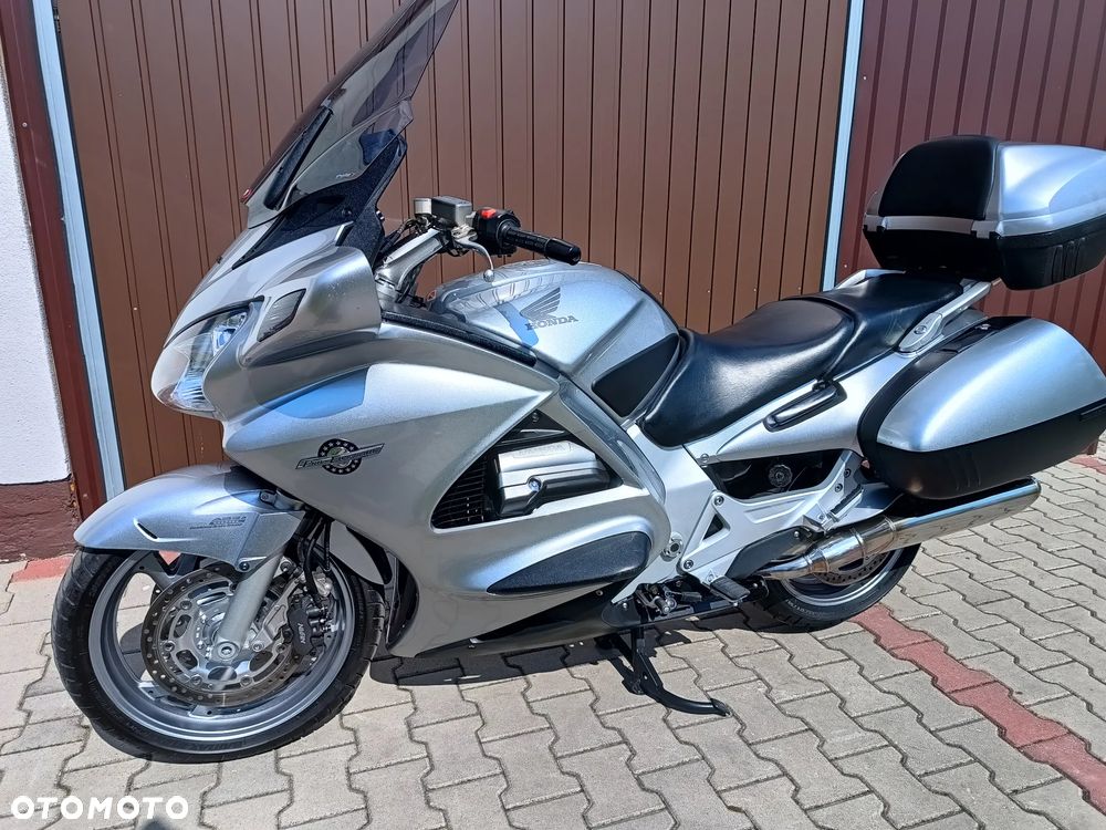 Honda ST - 17
