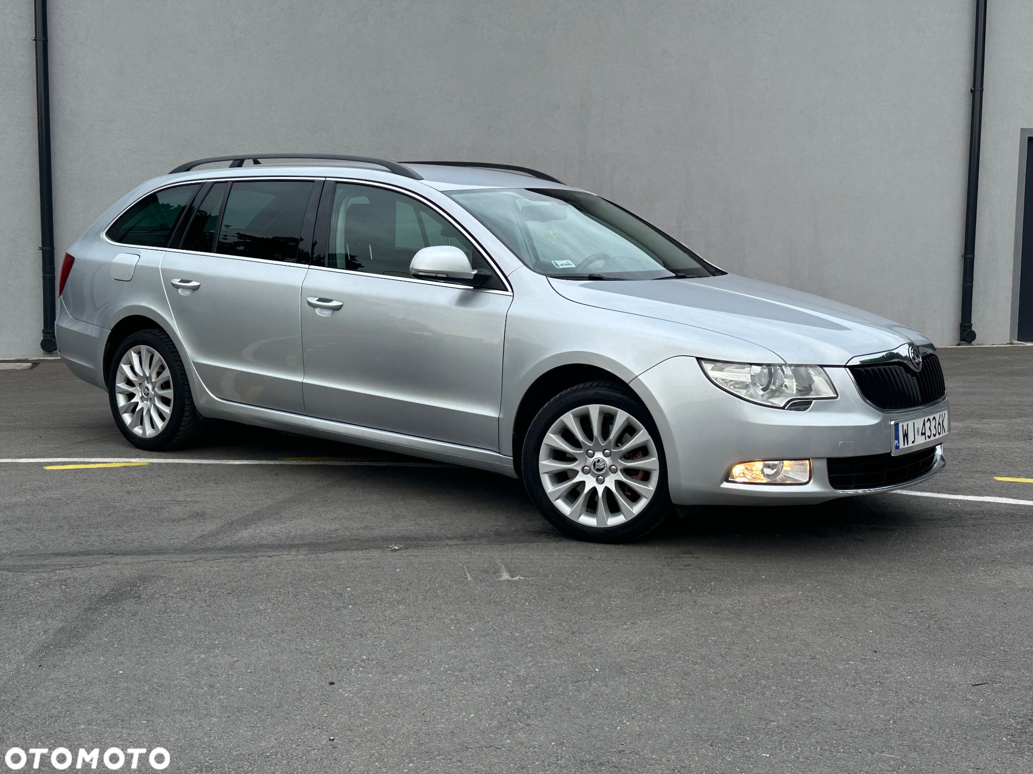 Skoda Superb Combi 2.0 TDI DSG Elegance - 6