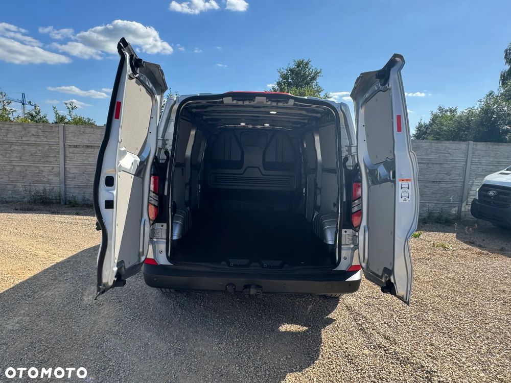 Ford Transit Custom - 11