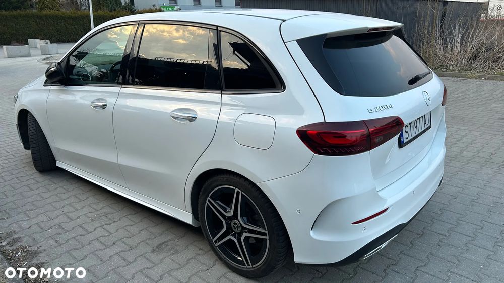 Mercedes-Benz Klasa B 200 d AMG Line 8G-DCT - 4