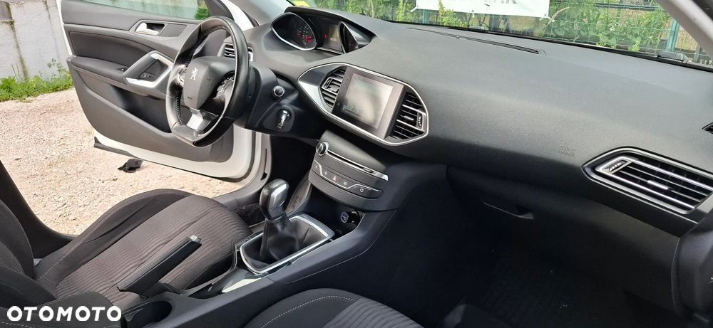 Peugeot 308 1.6 HDi Active - 17