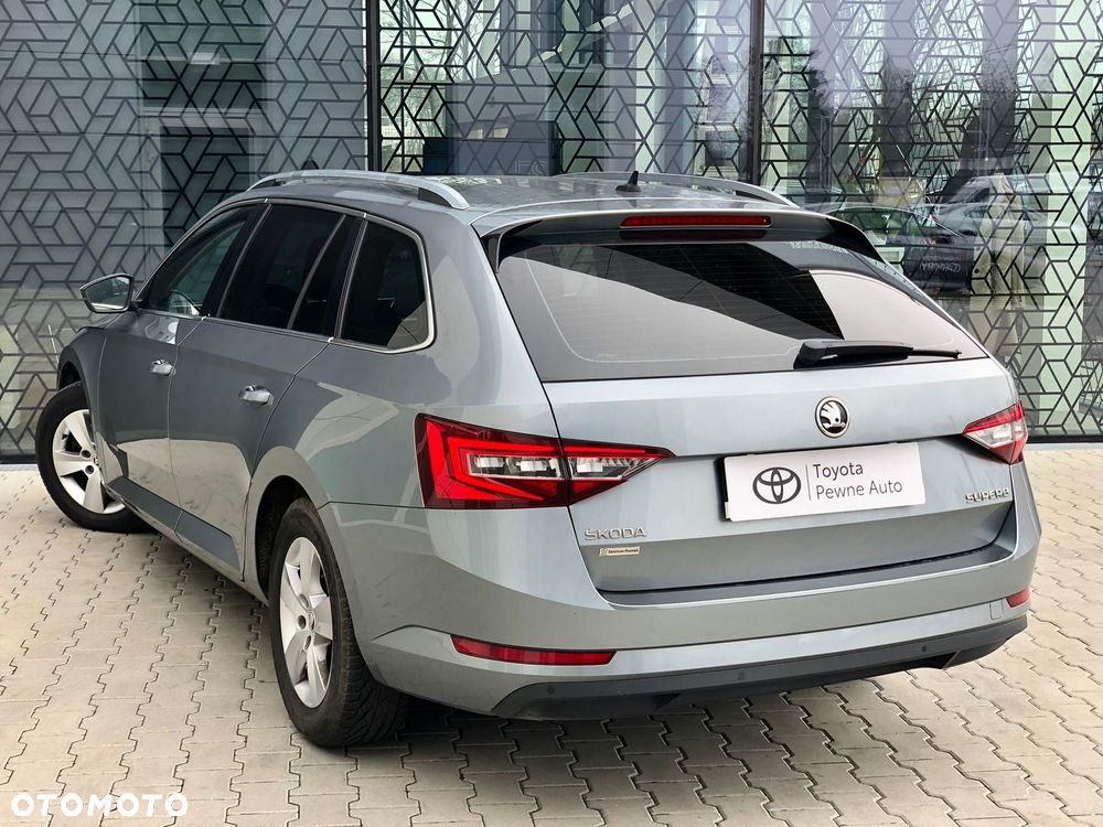 Skoda Superb 2.0 TDI Style DSG7 - 9