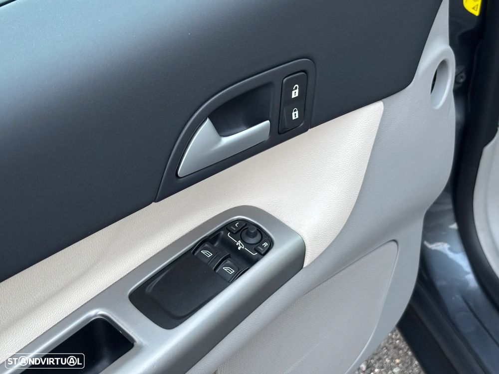 Volvo C30 1.6 D Drive Summum - 10