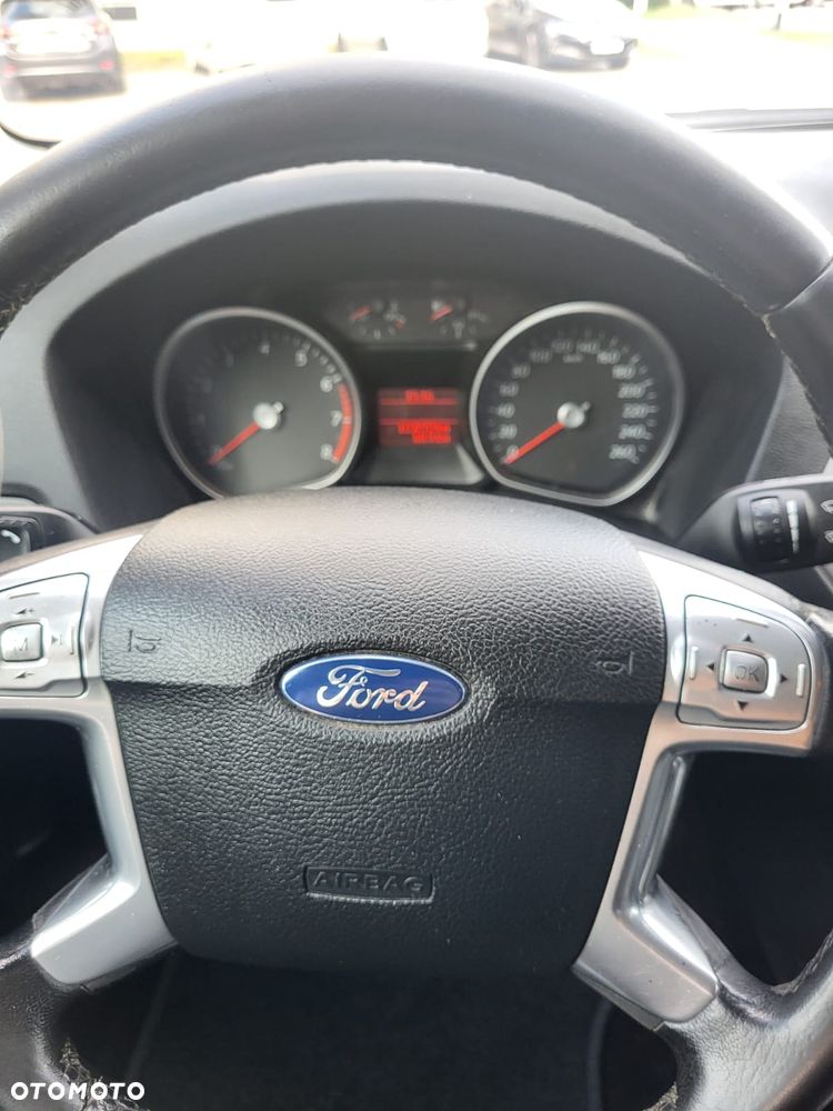 Ford Mondeo 2.0 Black Magic - 24