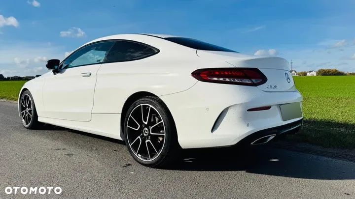 Mercedes-Benz Klasa C 300 9G-TRONIC - 2