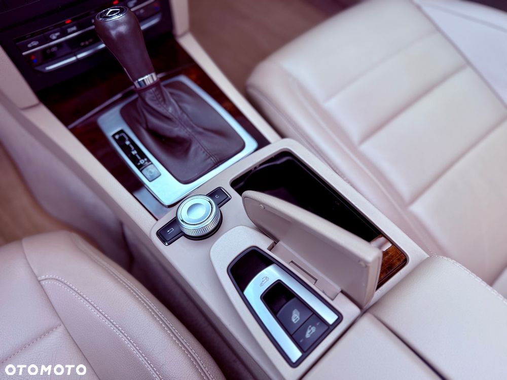 Mercedes-Benz Klasa E 200 BlueEFFICIENCY 7G-TRONIC Elegance - 22