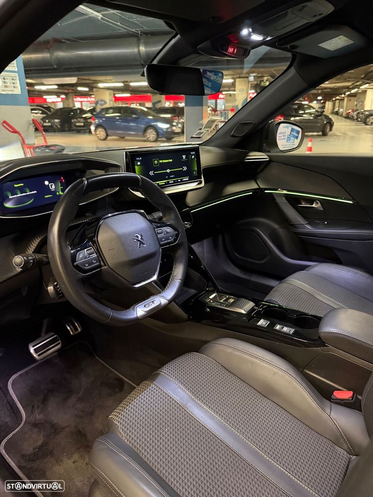 Peugeot 2008 1.2 PureTech GT EAT8 - 8