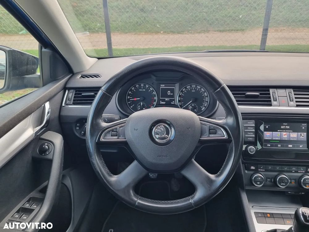 Skoda Octavia 2.0 TDI Sport Edition - 10