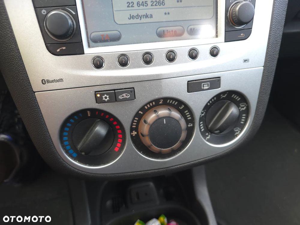 Opel Corsa 1.3 CDTI DPF Edition - 24