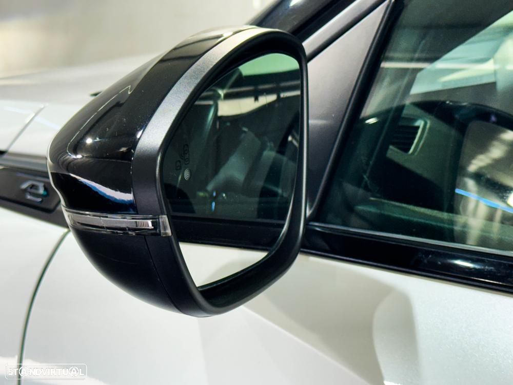 Peugeot e-2008 50 kWh GT Pack - 17